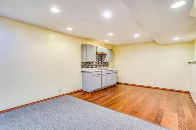 2421 S Cypress, Wichita, KS 67210