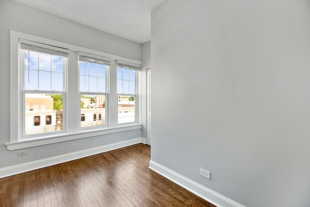 1110 W Glenlake Avenue 1, Chicago, IL 60660