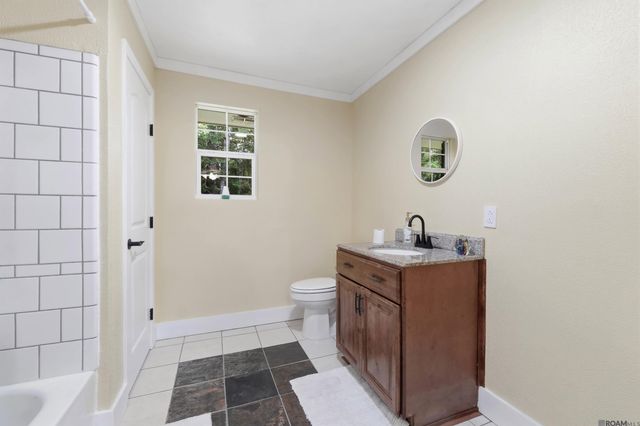 31276 Old River Rd, Denham Springs, LA 70726