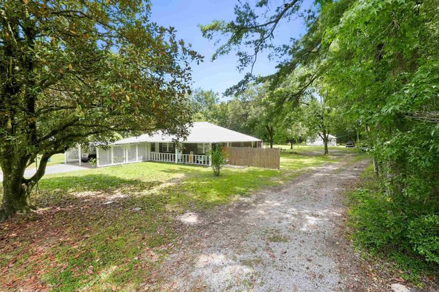 31276 Old River Rd, Denham Springs, LA 70726