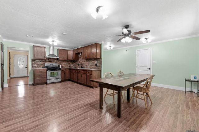 31276 Old River Rd, Denham Springs, LA 70726