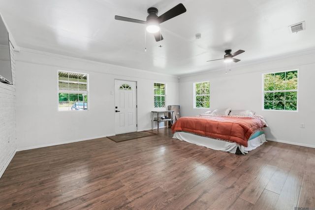 31276 Old River Rd, Denham Springs, LA 70726