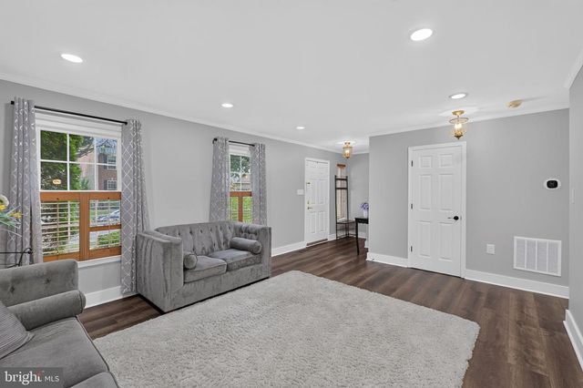 106 CHERRYWOOD TER, Gaithersburg, MD 20878