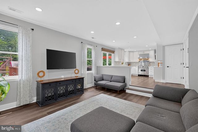 106 CHERRYWOOD TER, Gaithersburg, MD 20878