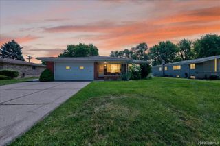 34452 Esper Drive, Sterling Heights, MI 48312