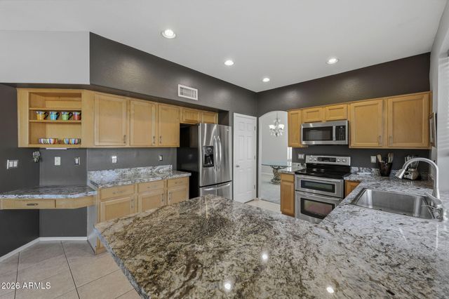 15625 S 6TH Avenue, Phoenix, AZ 85045