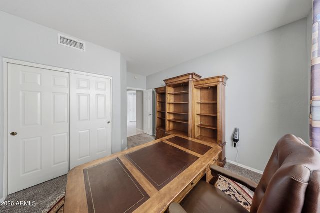 15625 S 6TH Avenue, Phoenix, AZ 85045