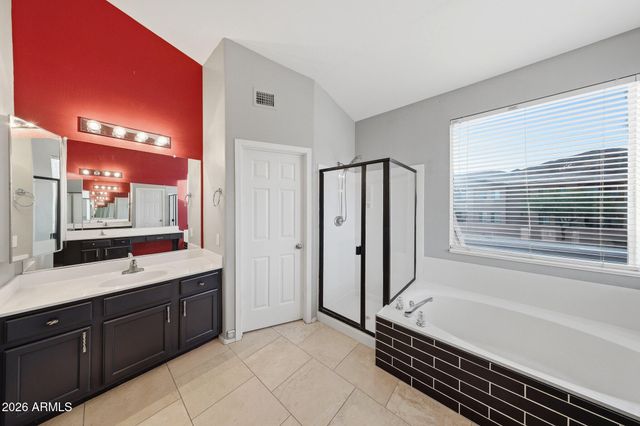 15625 S 6TH Avenue, Phoenix, AZ 85045