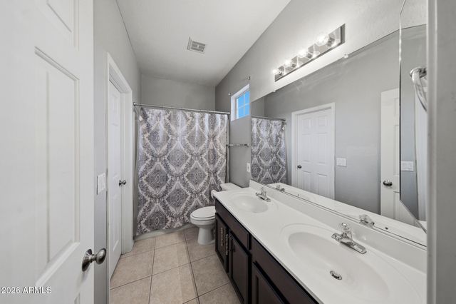 15625 S 6TH Avenue, Phoenix, AZ 85045