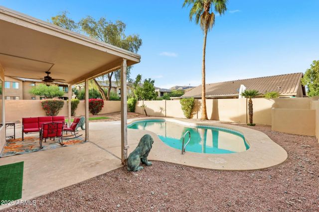15625 S 6TH Avenue, Phoenix, AZ 85045