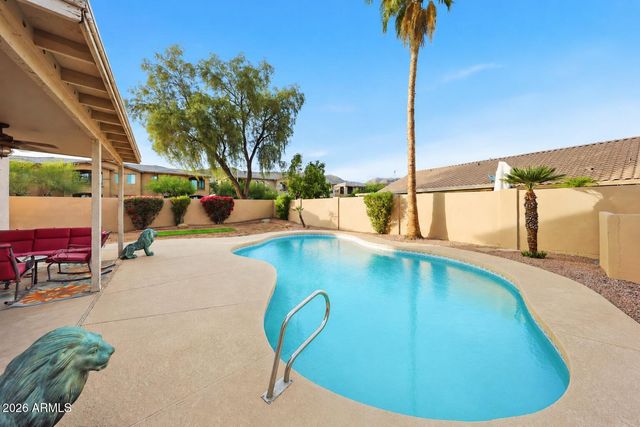15625 S 6TH Avenue, Phoenix, AZ 85045