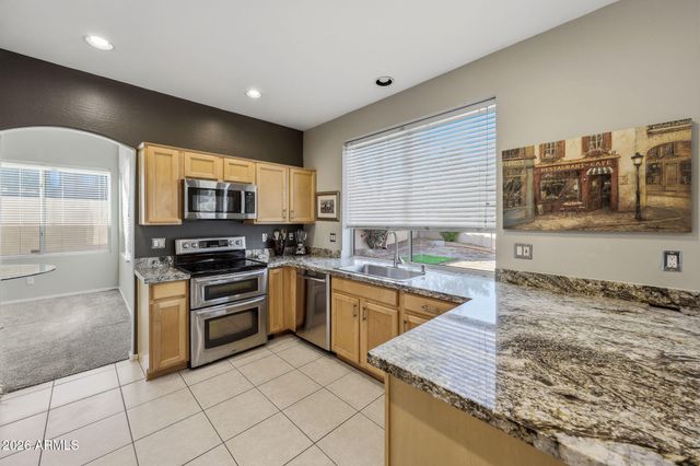 15625 S 6TH Avenue, Phoenix, AZ 85045