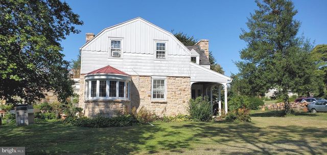 212 WOOD ST, Harrisburg, PA 17109