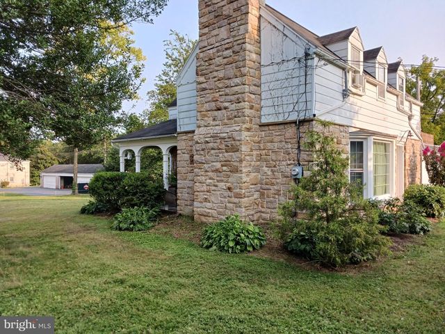 212 WOOD ST, Harrisburg, PA 17109