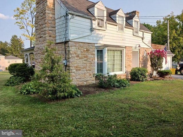 212 WOOD ST, Harrisburg, PA 17109