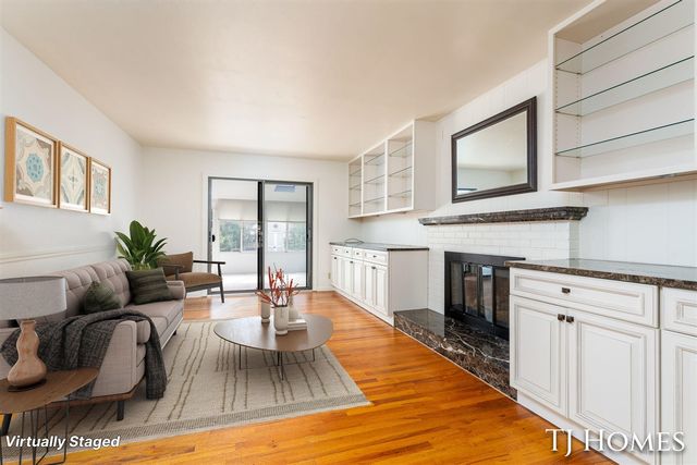 8 Wallinwood Avenue, Grand Rapids, MI 49503