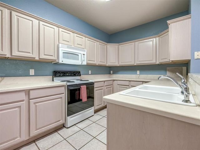 1813 NW 161st Place, Edmond, OK 73013