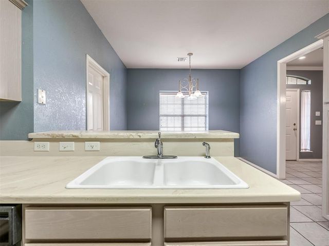 1813 NW 161st Place, Edmond, OK 73013