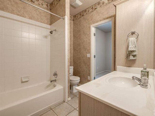 1813 NW 161st Place, Edmond, OK 73013