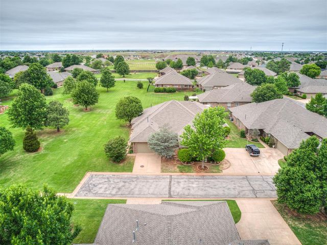 1813 NW 161st Place, Edmond, OK 73013