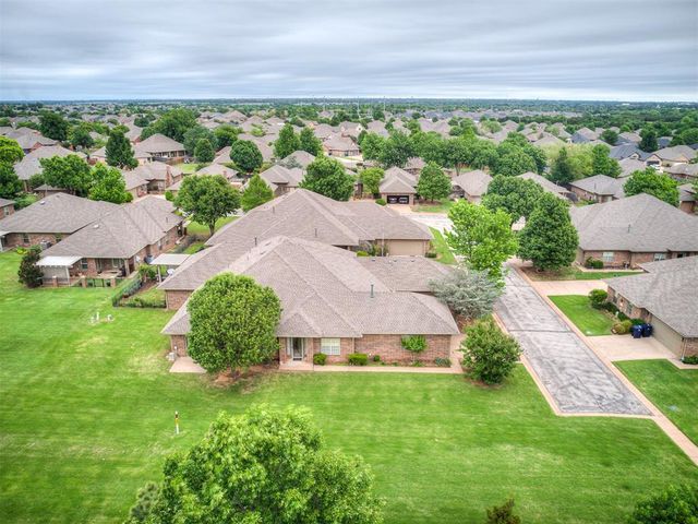 1813 NW 161st Place, Edmond, OK 73013