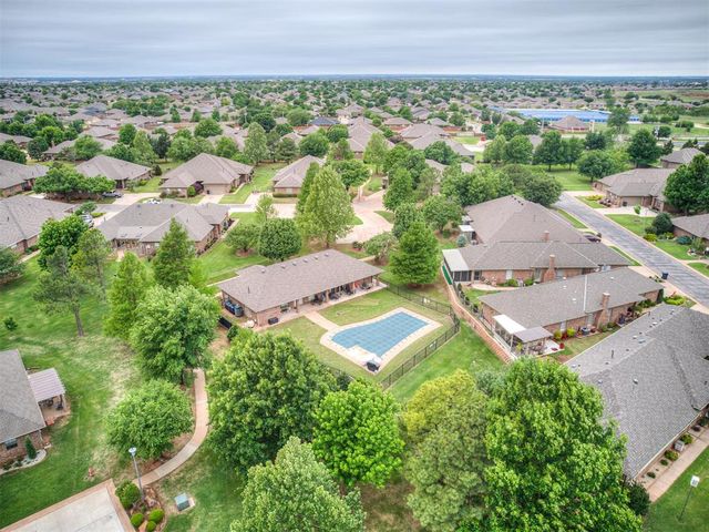 1813 NW 161st Place, Edmond, OK 73013