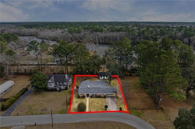 517 Simms Drive, Saraland, AL 36571