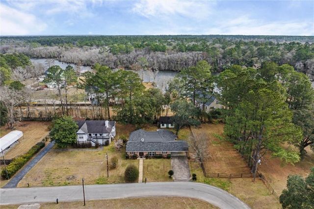 517 Simms Drive, Saraland, AL 36571