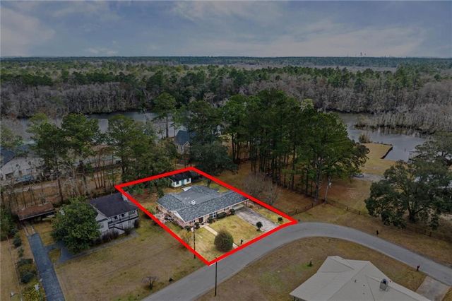 517 Simms Drive, Saraland, AL 36571