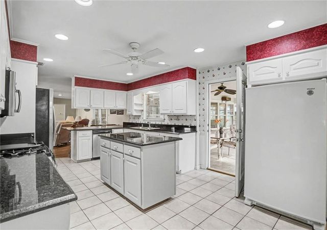 517 Simms Drive, Saraland, AL 36571