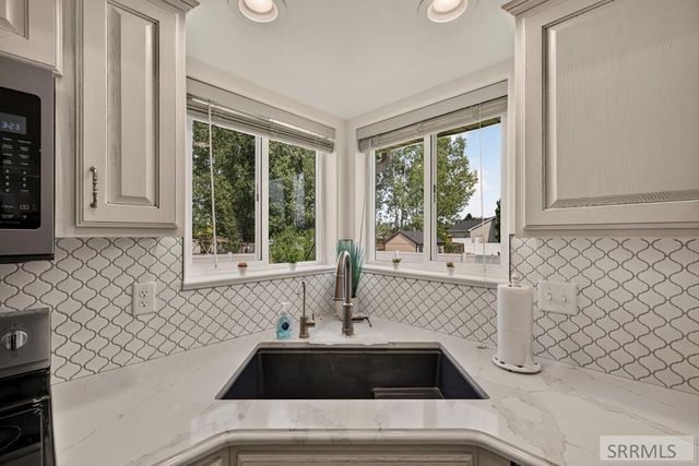 3864 E John Adams Parkway, Ammon, ID 83406