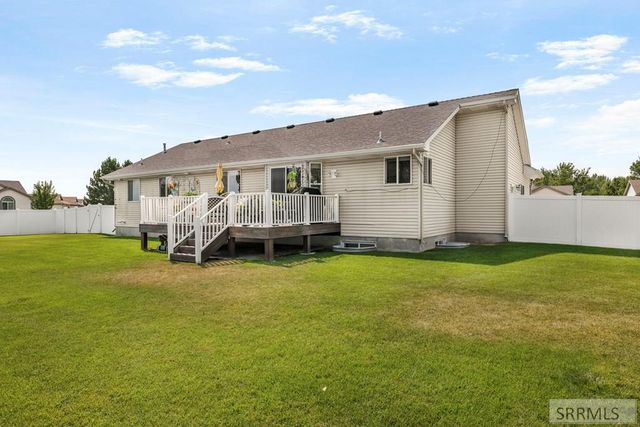3864 E John Adams Parkway, Ammon, ID 83406