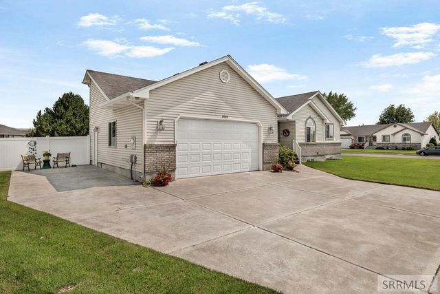 3864 E John Adams Parkway, Ammon, ID 83406