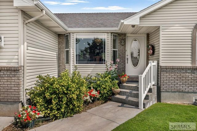 3864 E John Adams Parkway, Ammon, ID 83406