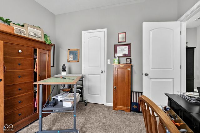 257 Longleaf Lane, Greenfield, IN 46140