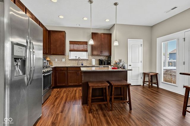 257 Longleaf Lane, Greenfield, IN 46140