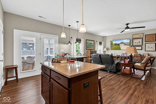 257 Longleaf Lane, Greenfield, IN 46140