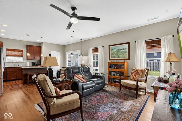 257 Longleaf Lane, Greenfield, IN 46140