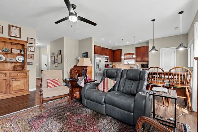 257 Longleaf Lane, Greenfield, IN 46140