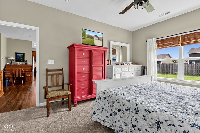 257 Longleaf Lane, Greenfield, IN 46140