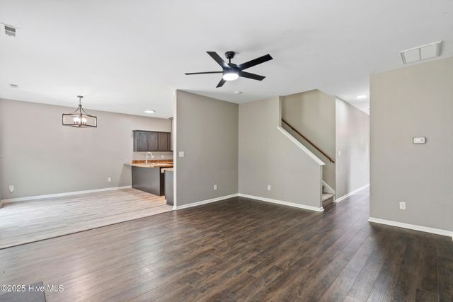 406 Hidden Oaks Drive, Jacksonville, NC 28546