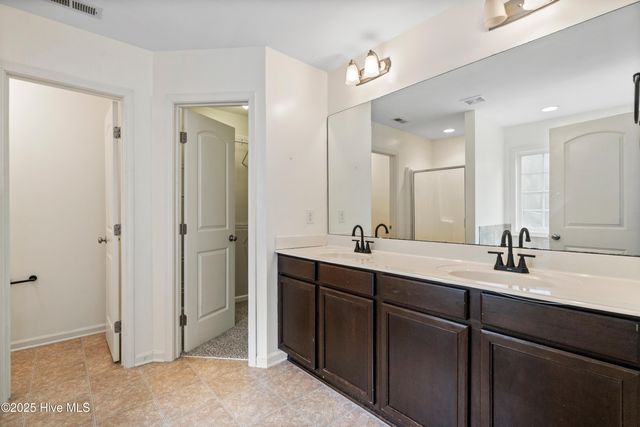 406 Hidden Oaks Drive, Jacksonville, NC 28546