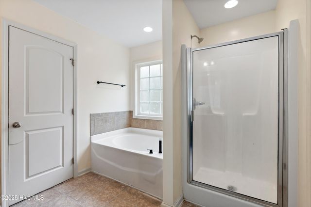 406 Hidden Oaks Drive, Jacksonville, NC 28546