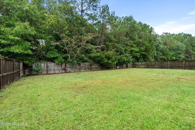 406 Hidden Oaks Drive, Jacksonville, NC 28546