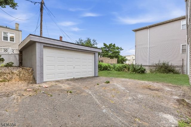 235 Lehigh Ave, Newark City, NJ 07112