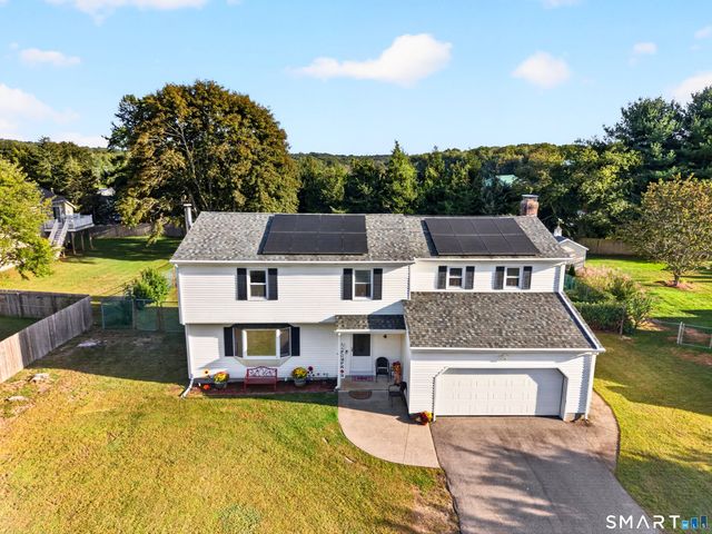 4 Pamela Way, Waterford, CT 06385
