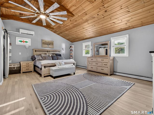 4 Pamela Way, Waterford, CT 06385