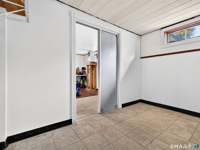 4 Pamela Way, Waterford, CT 06385