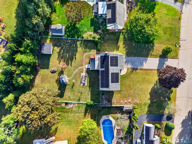 4 Pamela Way, Waterford, CT 06385