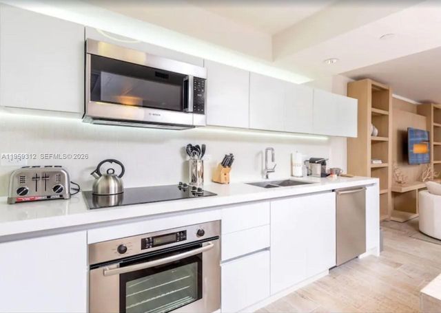 102 24th Street 1206, Miami Beach, FL 33139
